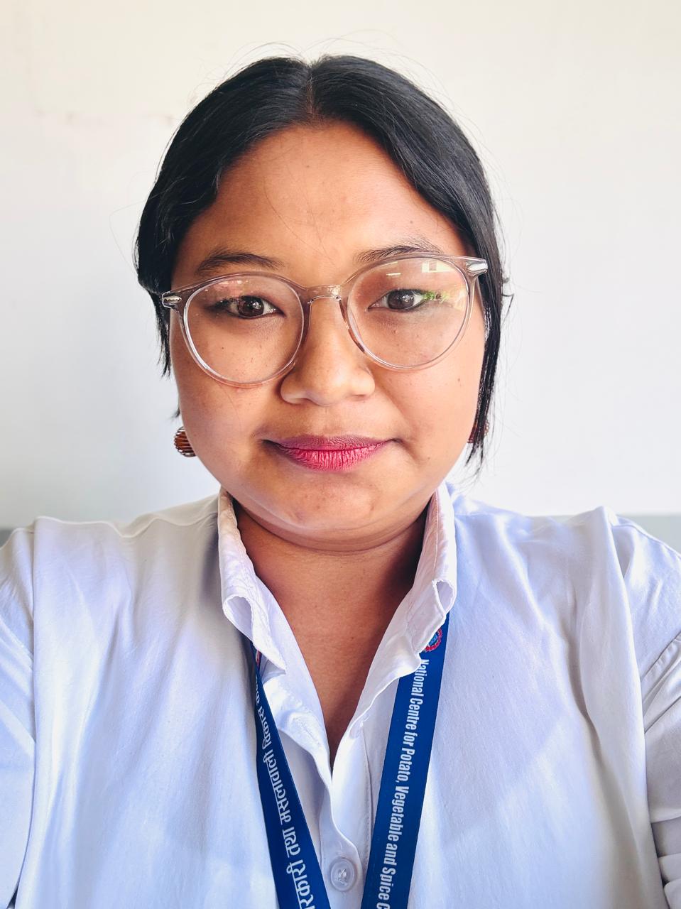 महिमा बज्राचार्य